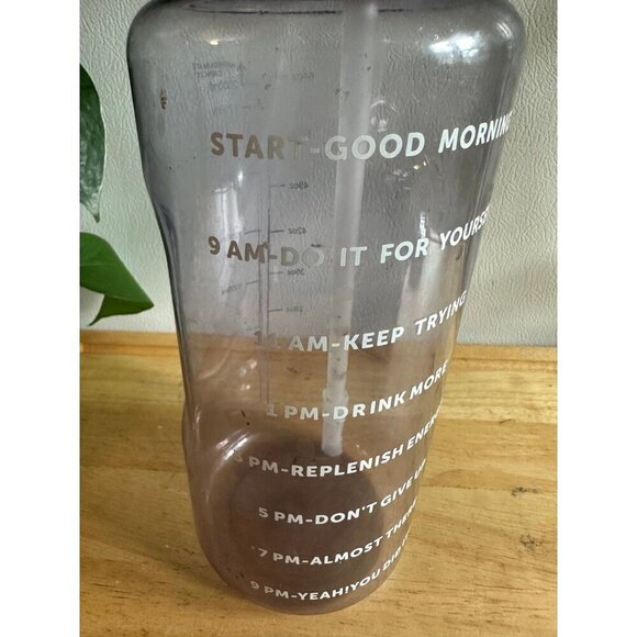 9am-9pm Hydrating Plastic Waterbottle - Picture 2 of 8